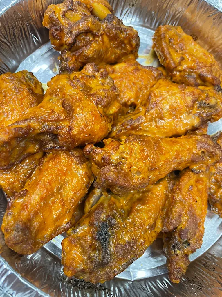 Tandoori fusion pizza at Pizza64